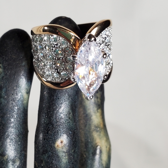 Cocktail Ring - Picture 1 of 8